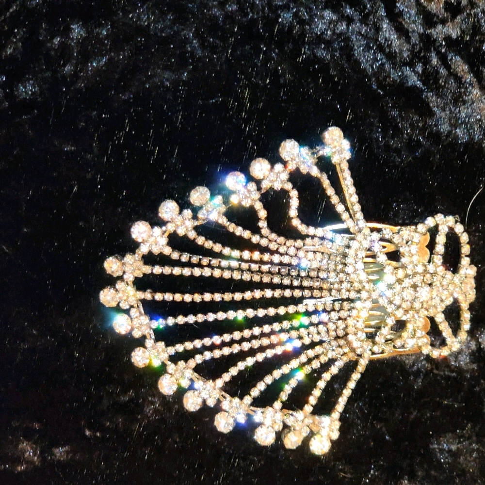 Austrian crystal hair piece.